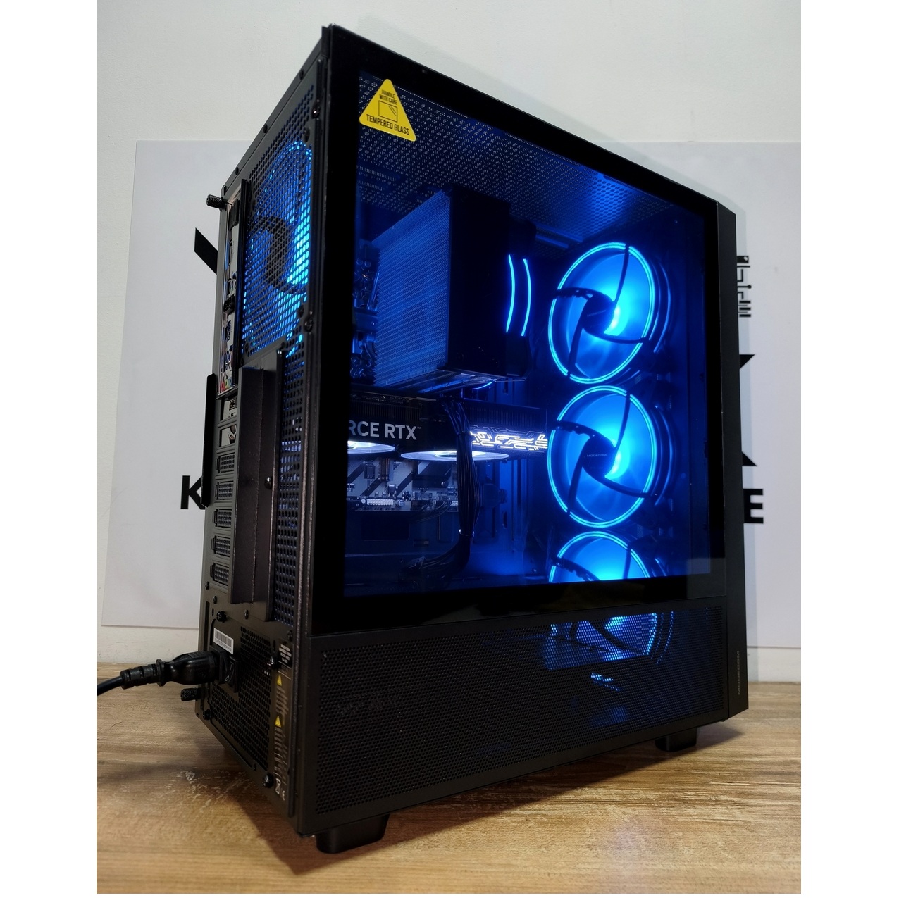 Komputer APOLLO (7800X3D / 32GB DDR5 / RX 9070 XT / BRZ) - obrazek 4